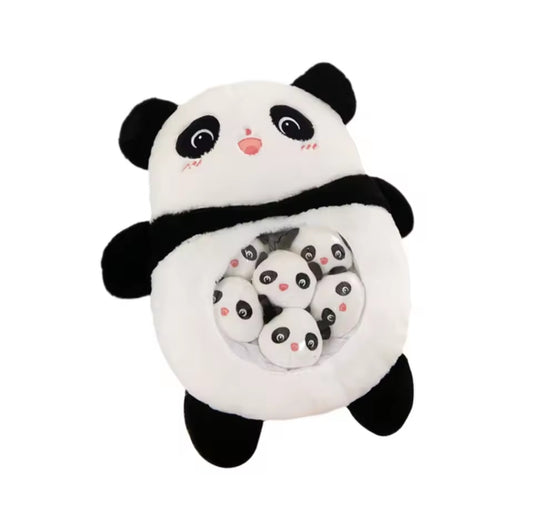 Laissez-vous séduire par ces peluches uniques au design attendrissant. Douces et moelleuses, elles portent fièrement six petits compagnons visibles dans leur ventre, ajoutant une touche d’originalité et de tendresse. Un cadeau irrésistible qui fera fondre
