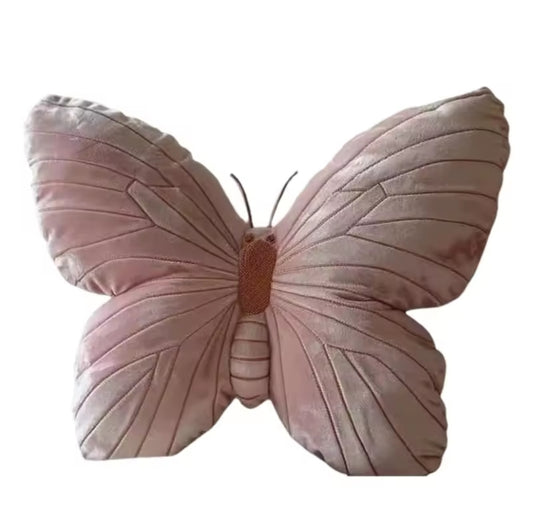 Apportez une touche de douceur et d’élégance à votre intérieur avec ce coussin papillon en velours et coton. Moelleux et décoratif, il est parfait pour le lit, le canapé ou la chambre, offrant confort et style au quotidien.
Ou Pour un Cadeau élégant !