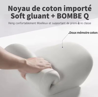 "Découvrez notre coussin ergonomique à mémoire de forme, idéal pour les sièges de voiture, de bureau ou les fauteuils. Son matériau haute résilience offre un excellent maintien lombaire, soulageant la pression et améliorant le confort lors de longs trajet